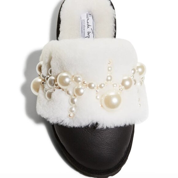 Alameda Turquesa Pinctada Pearl Slipper in Black; Size 42 - Picture 3 of 11